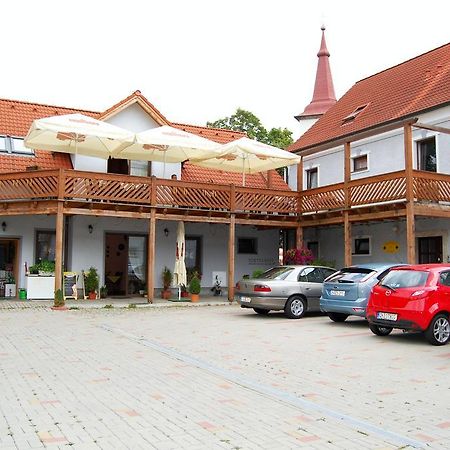 Pension U Dubu Frantiskovy Lazne Bagian luar foto