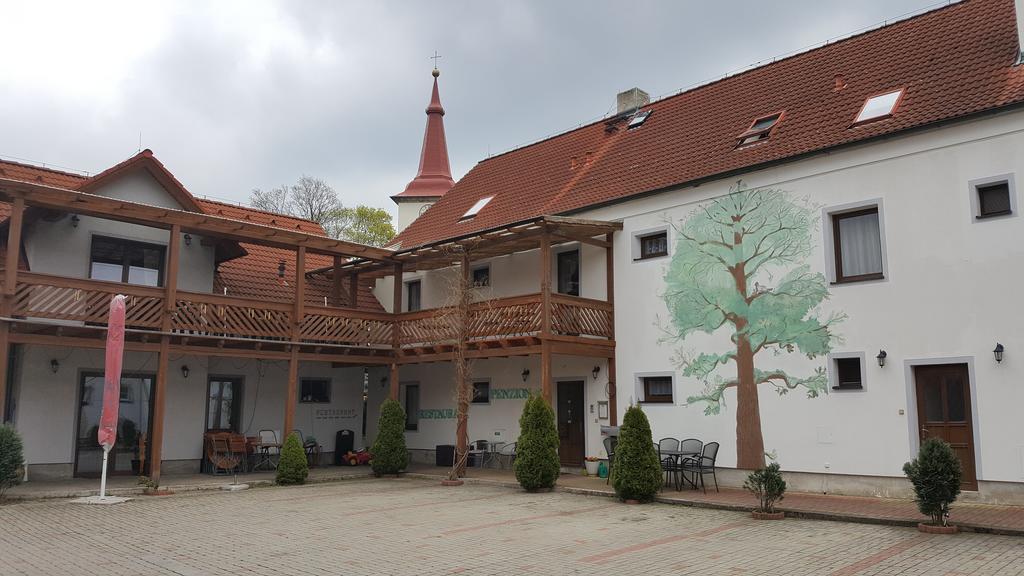Pension U Dubu Frantiskovy Lazne Bagian luar foto